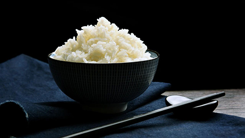 吃白米饭会导致糖尿病