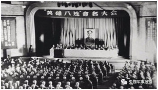 1965年9月28日被国防部授予“英雄八连”荣誉称号