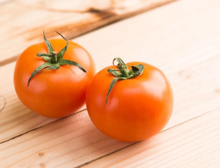 吃西红柿能美白皮肤？想多了，不过……